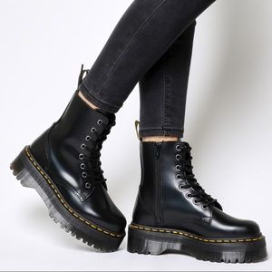 Dt. Martens Jadon Boot Black